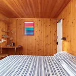 Capsule Rooms, Free Private Parking Whitby