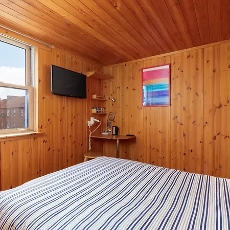 Hotel a capsule Capsule Rooms, Free Private Parking