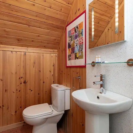 Capsule Rooms, Free Private Parking