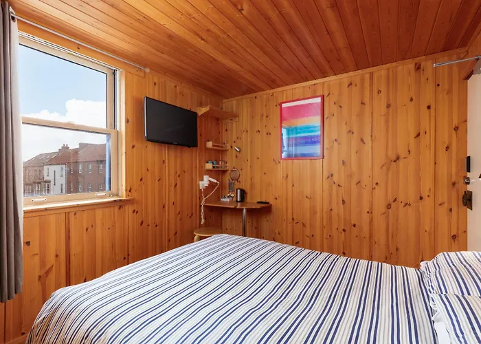 Capsule hotel Capsule Rooms, Free Private Parking