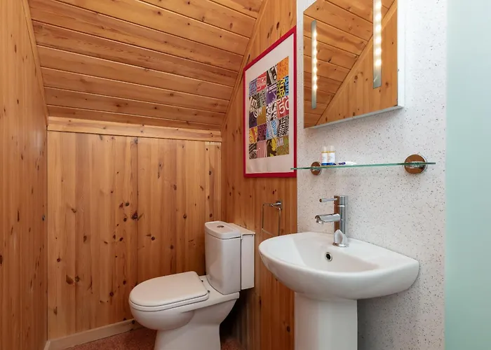 Capsule Rooms, Free Private Parking