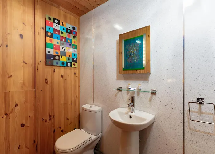 Capsule Rooms, Free Private Parking Capsule hotel Whitby